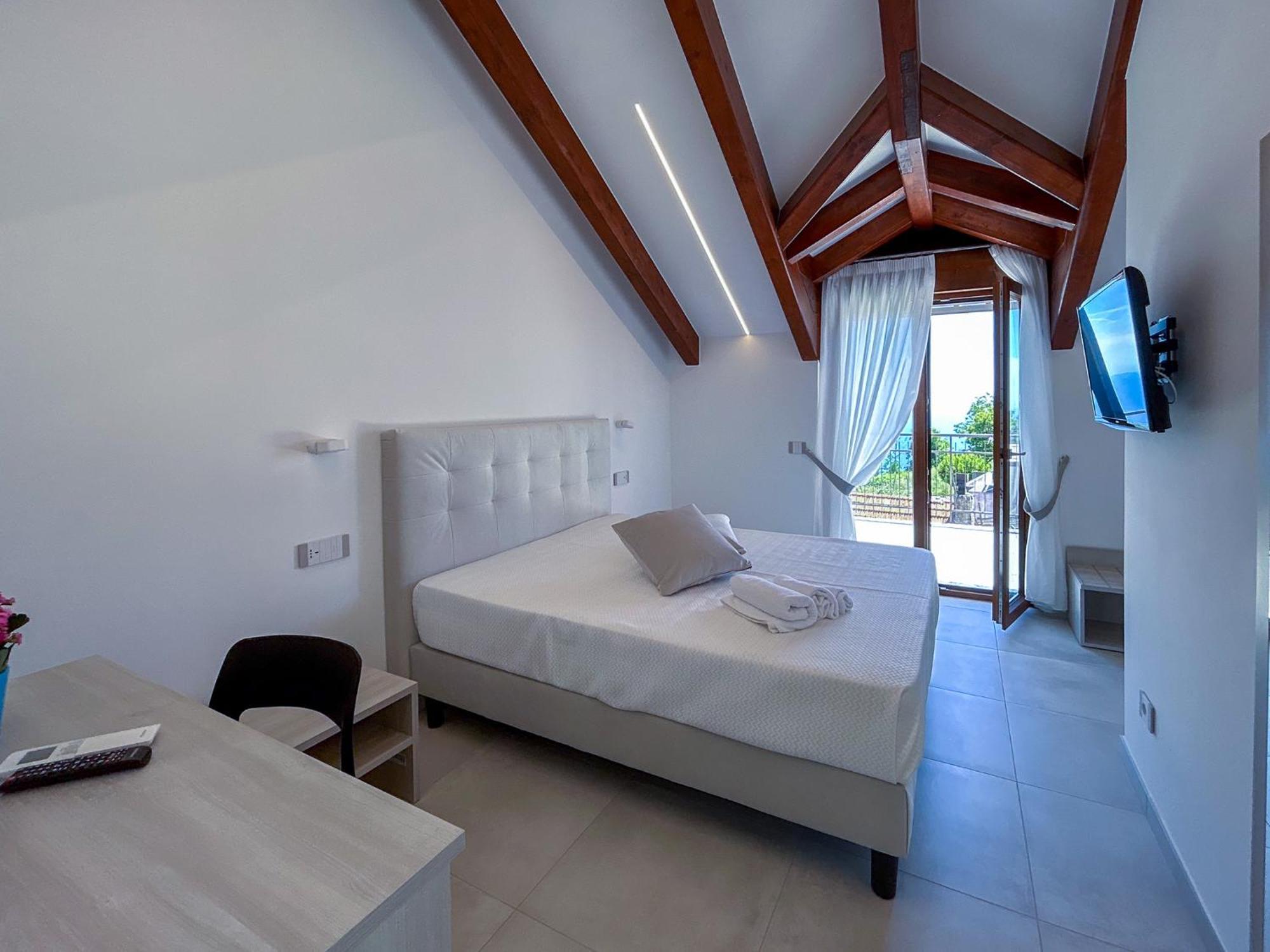 アジェーロラ Casa Milly Bed & Breakfast エクステリア 写真