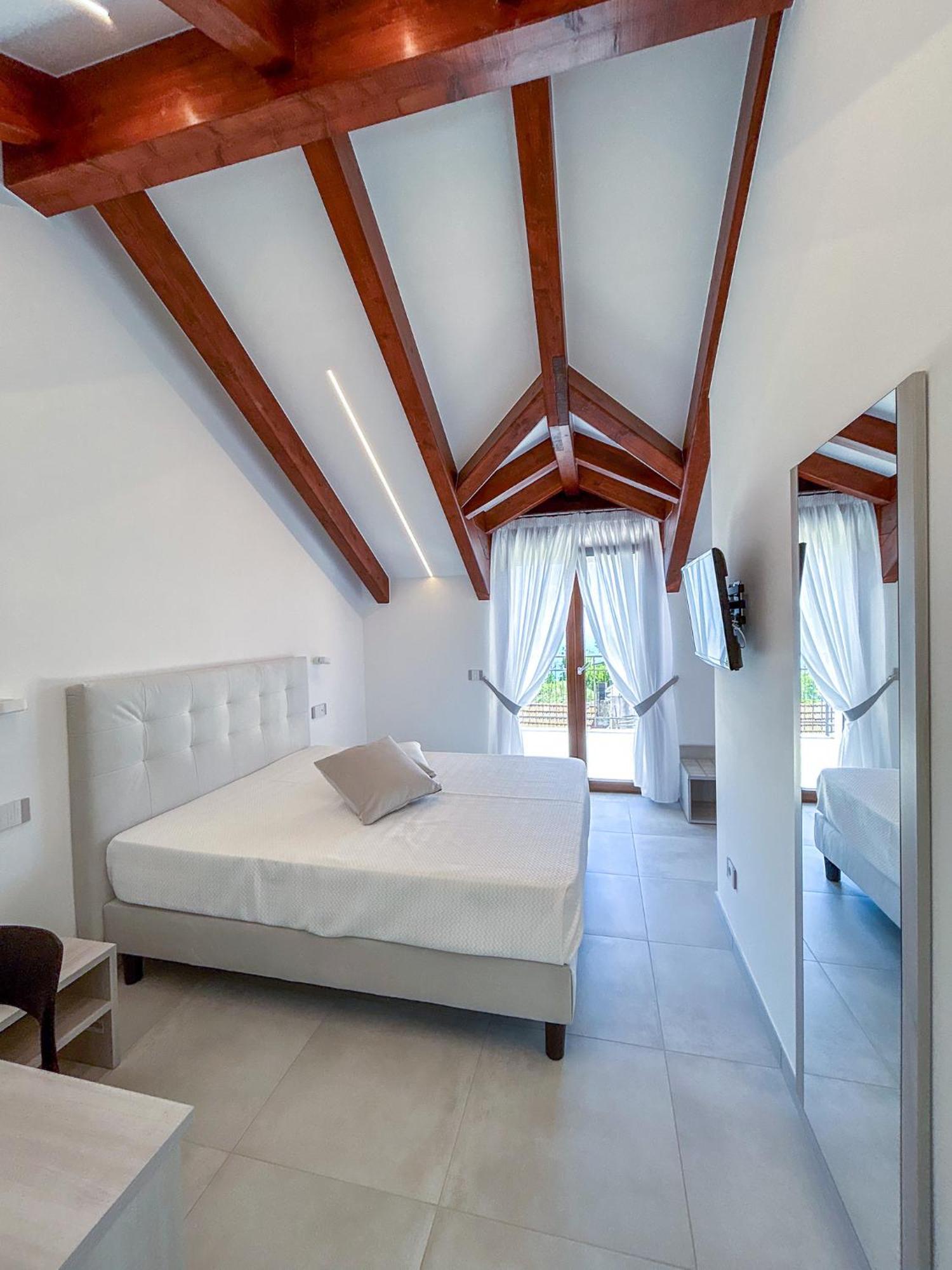 アジェーロラ Casa Milly Bed & Breakfast エクステリア 写真